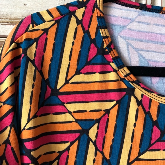 ♦️2/$30 LuLaRoe Irma Tunic Top Rainbow! - Picture 2 of 6